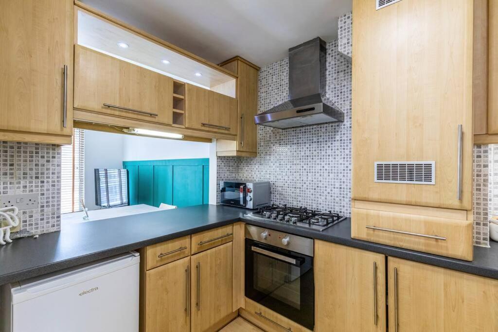 Spacious Duplex Sleeps 6