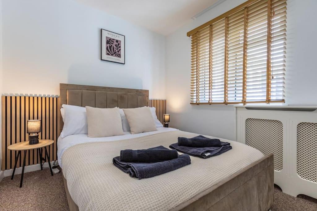 Spacious Duplex Sleeps 6 Apartment