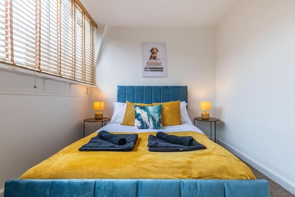 Spacious Duplex Sleeps 6 Apartment