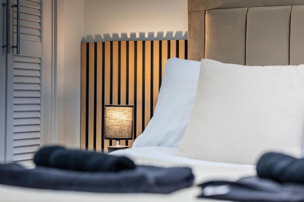 Spacious Duplex Sleeps 6
